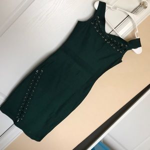 Only been worn once in a photo shoot, super cute